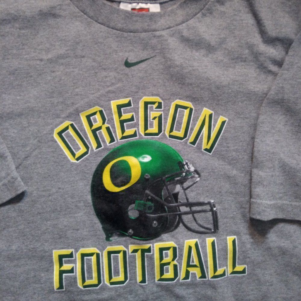 Vintage Nike Center Swoosh Oregon Ducks Football T-Shirt Travis Scott